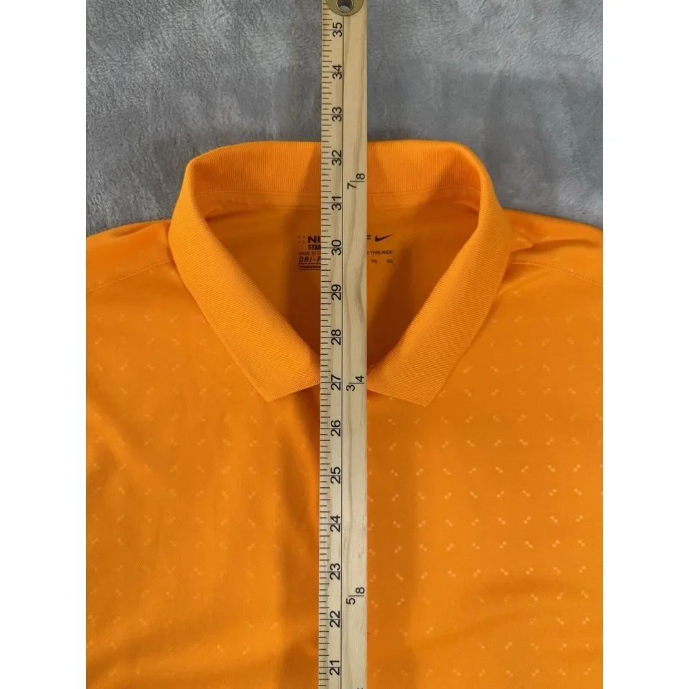 Nike Golf Shirt Mens XL Orange Embossed Standard‎ Fit Dri-Fit Polo